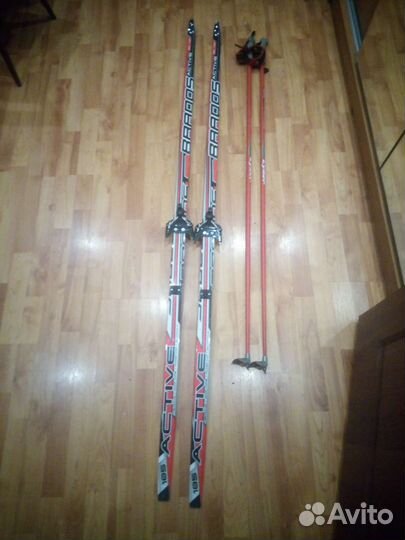 Лыжи и ботинки