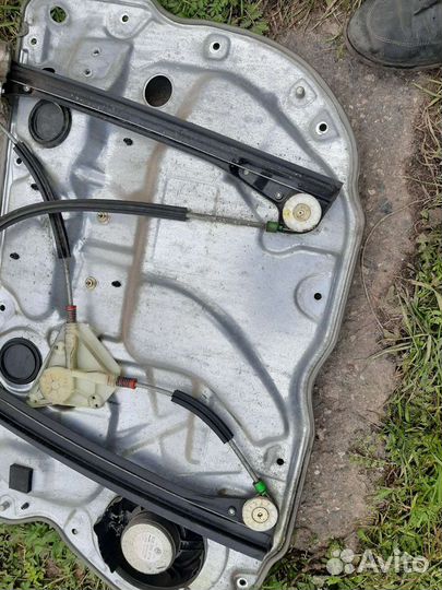 Стеклоподъёмник передний левый Volkswagen Polo 200