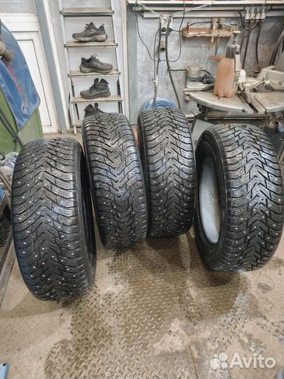 Nokian Tyres Hakkapeliitta 8 SUV 235/60 R18