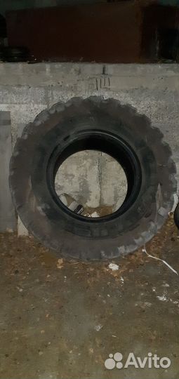 Шины на фронтальный погрузчик 17,5 25