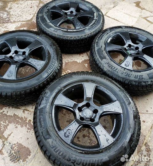 Bridgestone Dueler A/T 225/65 R17