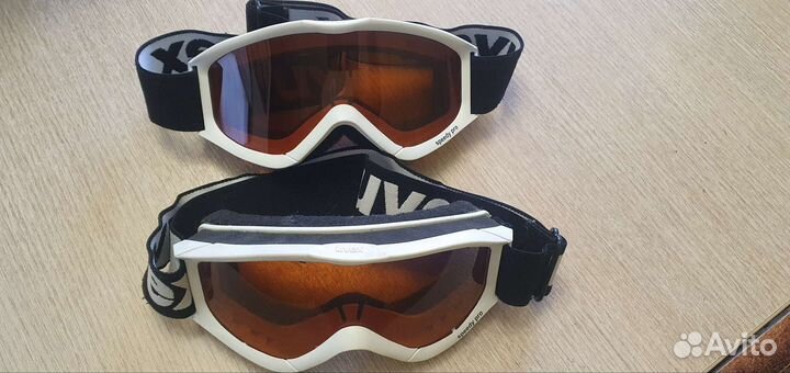 Горнолыжные очки uvex
