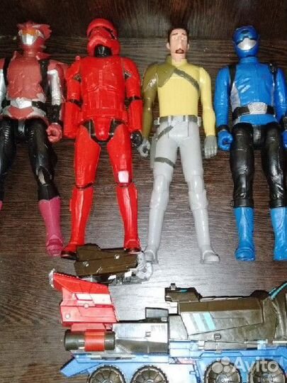 Фигурки героев из мультфильмов