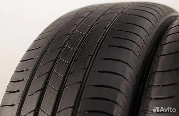 Kumho Ecsta HS51 215/55 R17 94V