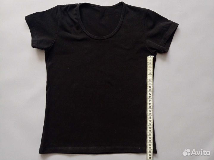 Футболка и шорты для девочки 7-8 лет, чешки в дар