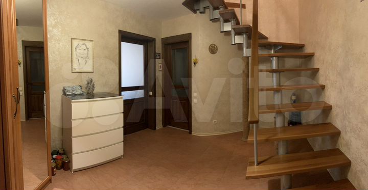 3-к. квартира, 90 м², 3/4 эт.