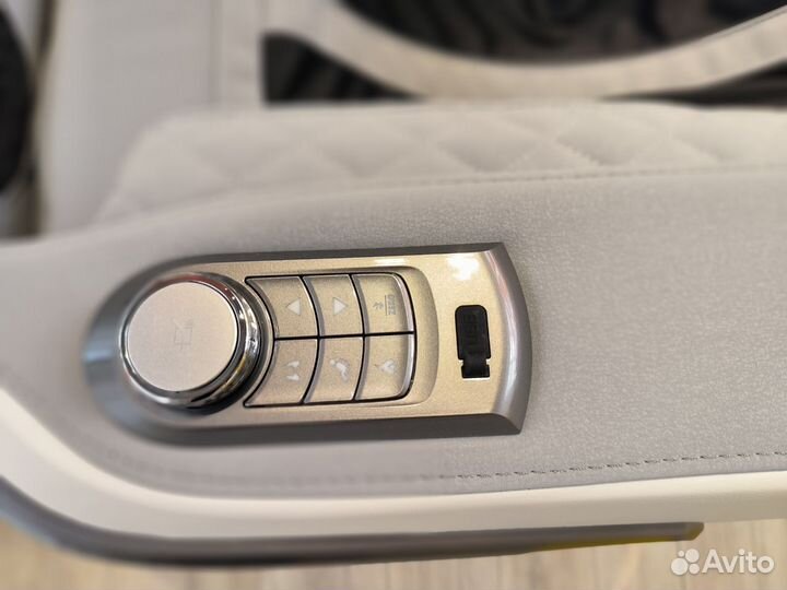 Массажное кресло