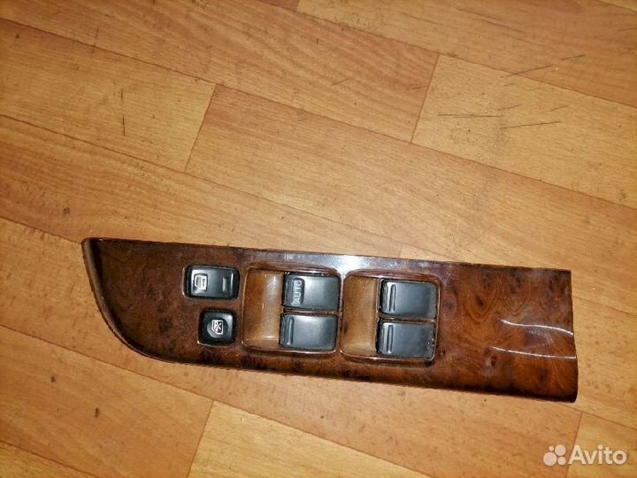 Блок управления стеклоподъемниками Nissan Terrano