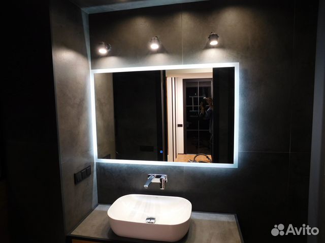 Парящее зеркало с подсветкой на заказ