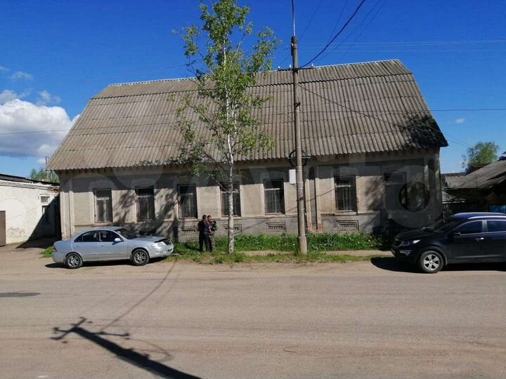 Дом 198 м² на участке 5 сот.