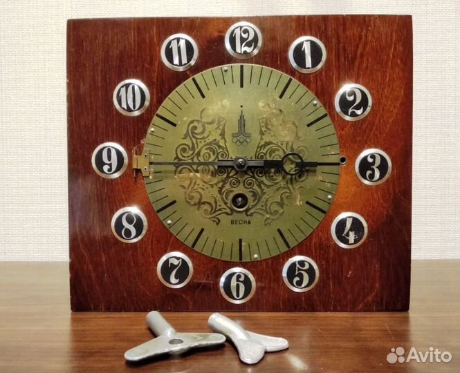Часы настольные (или настенные) Весна, СССР