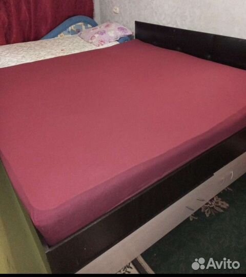 Простынь на резинке