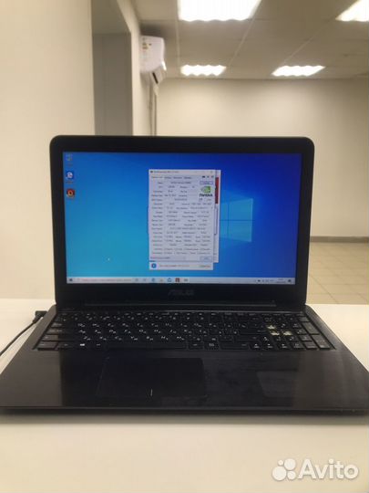 Ноутбук Asus X556U в разборе