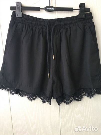 Шорты из костюмной ткани 44-46