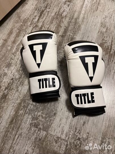 Боксерские перчатки 10 унций