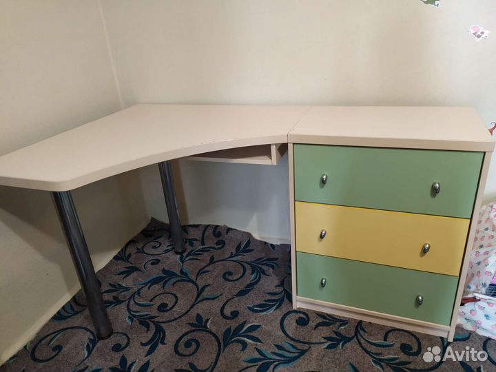 Кровать двухъярусная