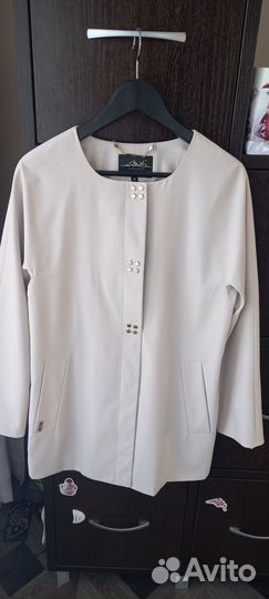 Куртка, ветровка женская