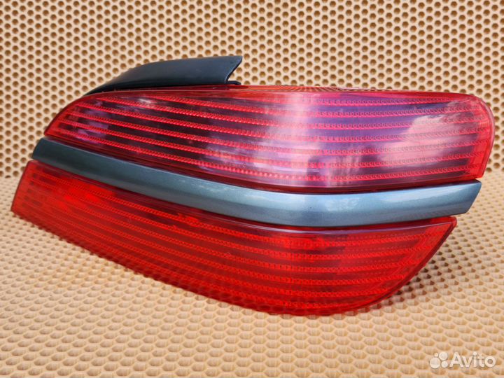 Фонарь задний правый Peugeot 406 рестайл