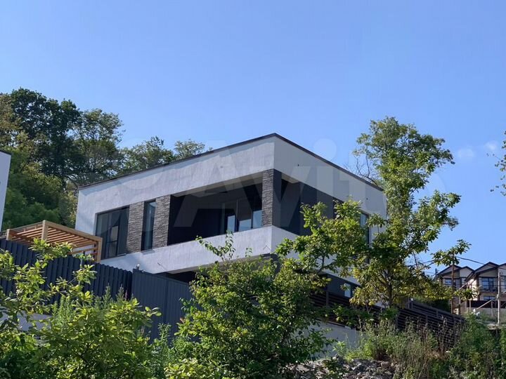 Коттедж 140 м² на участке 5 сот.