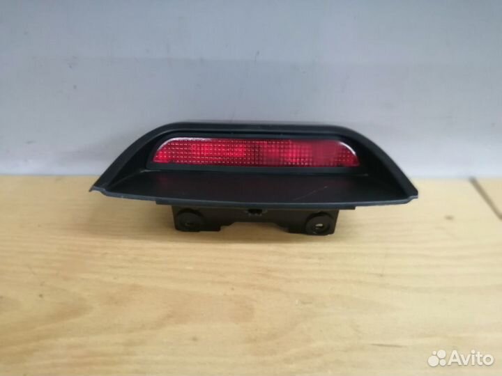 Стоп.-сигнал салонный Рено Логан 2
