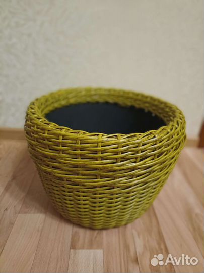 Корзина плетеная из ротанга