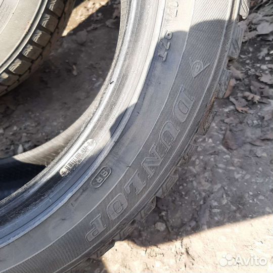 Dunlop SP Winter Ice 07 235/45 R17