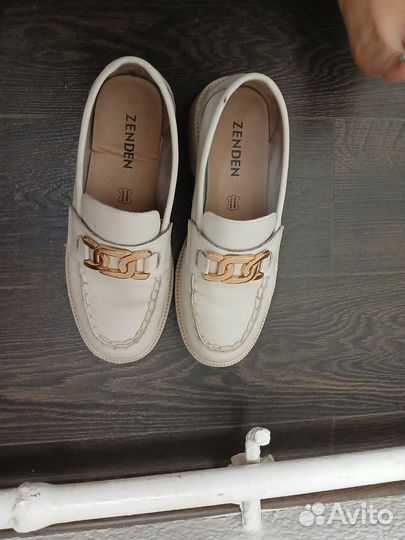 Продаю лоферы кожанные