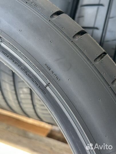 Pirelli P Zero PZ4 285/35 R23 и 325/30 R23 107Y