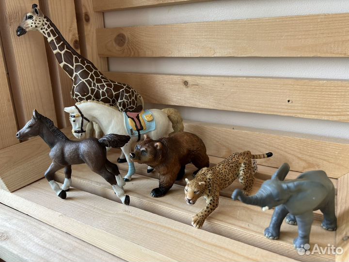 Коллекция фигурок фирмы Papo