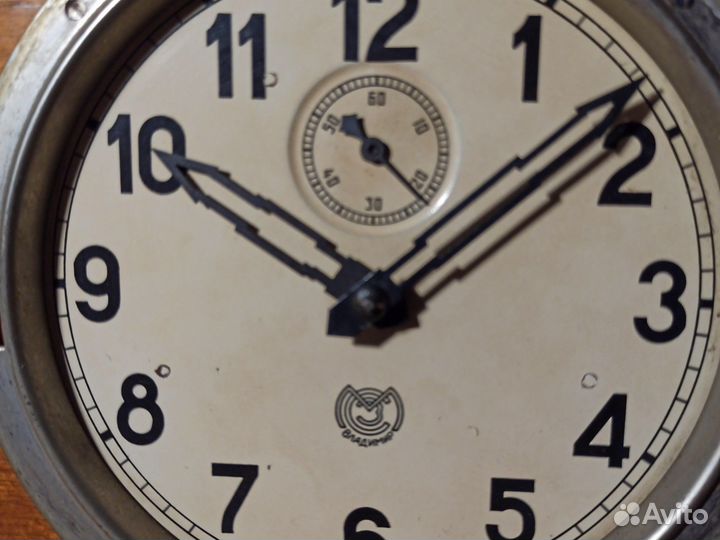 Часы « Владимир» настольные 1954 год рабочие