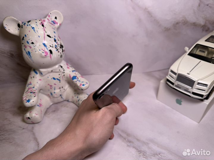 iPhone 8, 64 ГБ