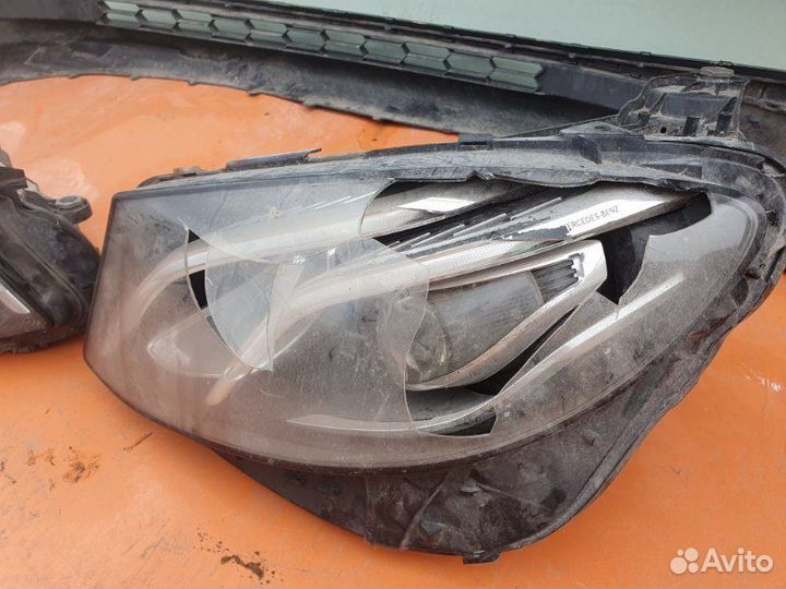 Фара ксеноновая левая Mercedes-Benz E-Class W213