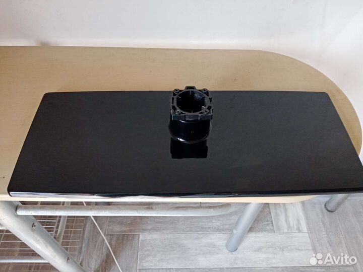 Подставка под телевизор