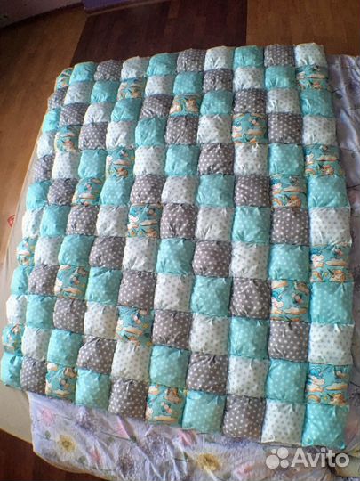 Одеяло бонбон и бортики в кроватку
