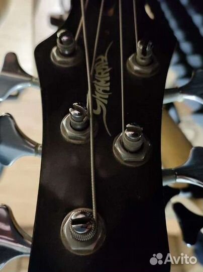 Бас гитара 5 струн