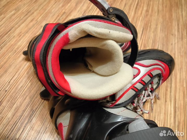 Коньки хоккейные