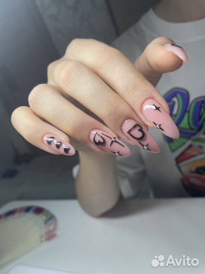 Маникюр