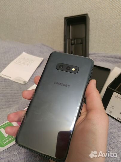 Samsung Galaxy S10e, 6/128 ГБ