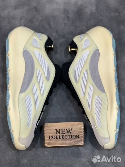 Кроссовки adidas yeezy boost 700