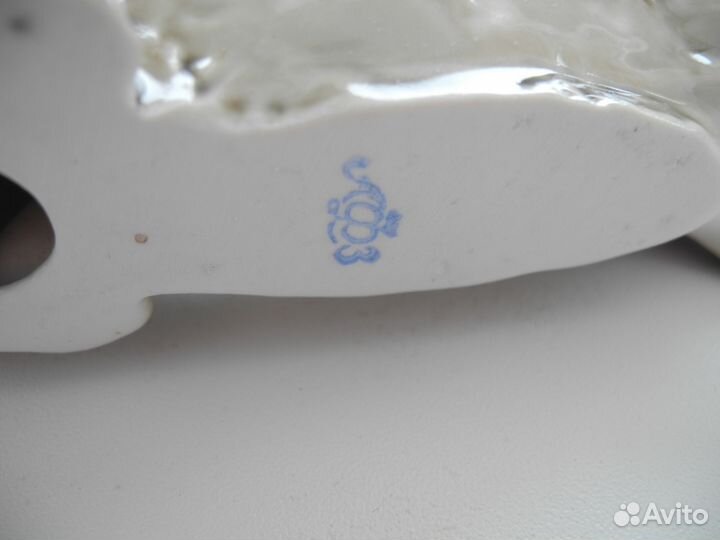 Фарфоровая статуэтка «Овчарка»