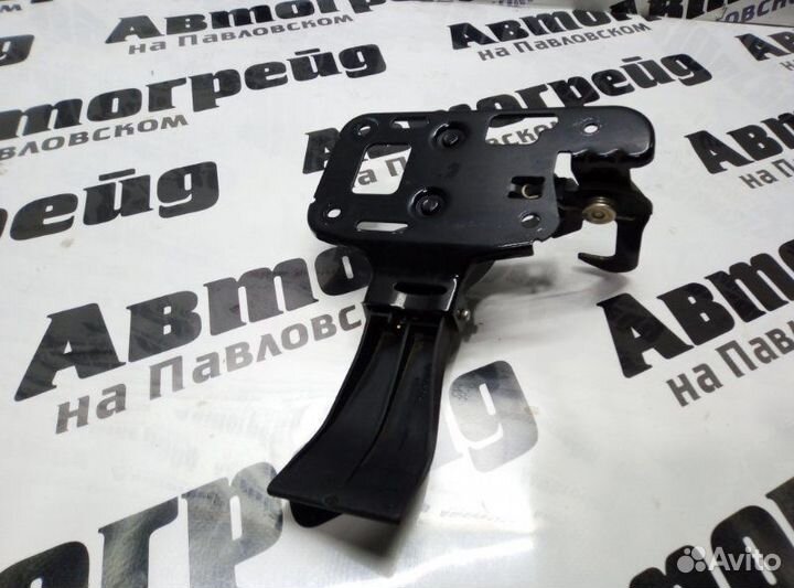 Замок капота Audi Q5 8R cdnc 07.09.2011