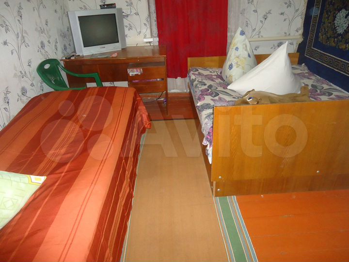 Комната 12 м² в 4-к., 1/1 эт.