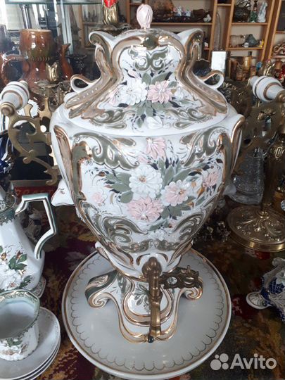 Самовар коллекционный,фарфор,Россия +чайный сервиз