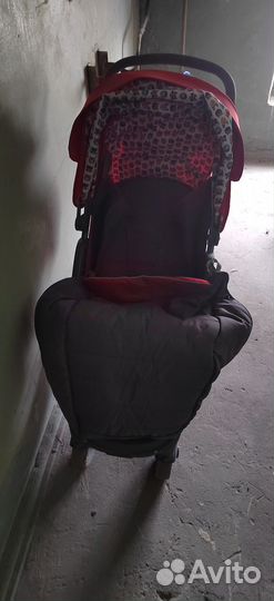 Прогулочная коляска