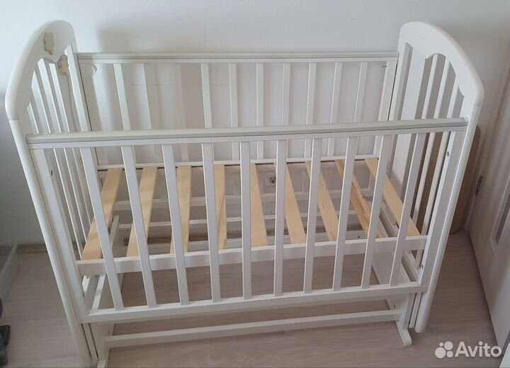 Детская кровать красная звезда