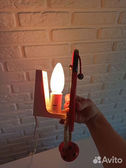 Светильник деревянный