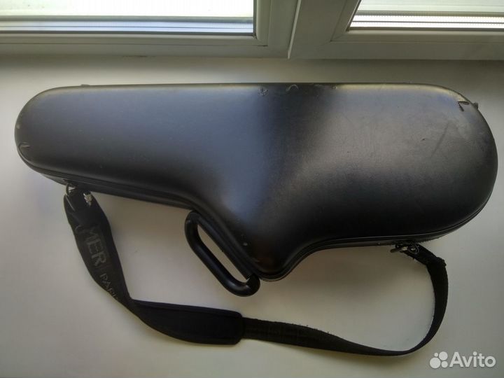 Жёсткий кейс для альт-саксофона Henri Selmer Paris