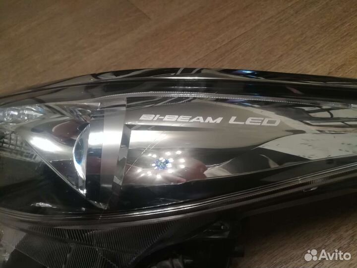 Фара левая Toyota Fortuner