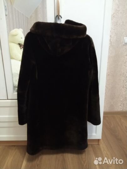 Шуба мутоновая с капюшоном 44 46