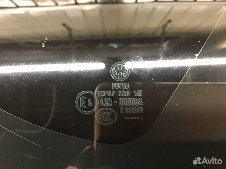 Стекло кузовное глухое правое VW Polo (Sed RUS) 20
